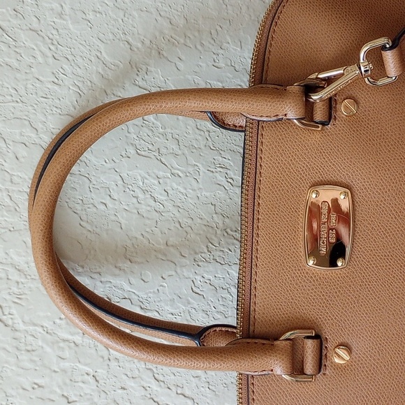 MICHAEL KORS- SAFFIANO LEATHER DOME CROSSBODY BAG - Picture 4 of 10